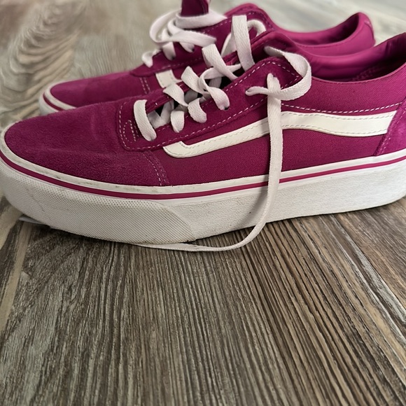 Vans - Picture 6 of 7